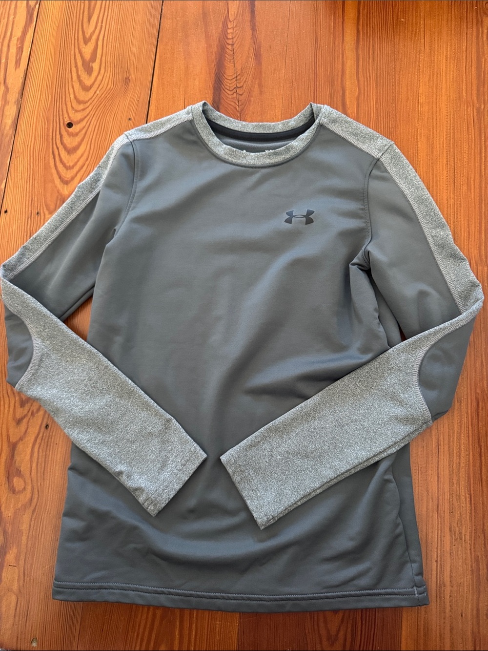 Under Armour Youth Gray Long-Sleeve Performance Crew Coldgear
